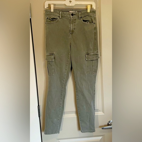 Guess High Rise Skinny Cargo Jeans Safari Green Size Womens Size 28 Pockets - Picture 1 of 7